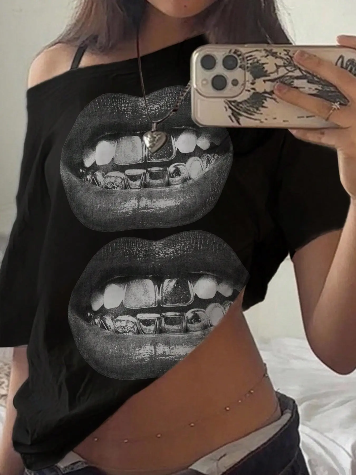 Y2K Vintage Grunge Gothic Lips Print with Grillz Teeth Cotton Cropped Off Shoulder Graphic T-Shirt for Streetwear Aesthetic, Lip Print Crop Top for Women, Womenswear