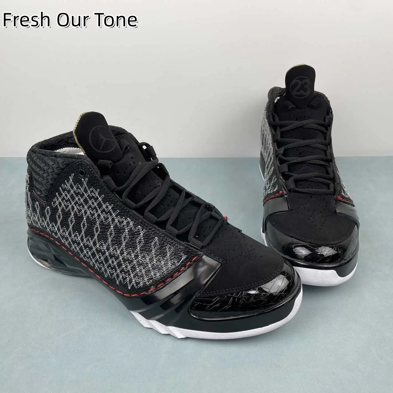 Daily Street Mid Height Sports Shoes | Breathable Jacquard Knit Surface | Gloss Black Anti Collision Toe Cap | Shock Absorbing White Sole | Reduce Fatigue During Long Walking Ball Games