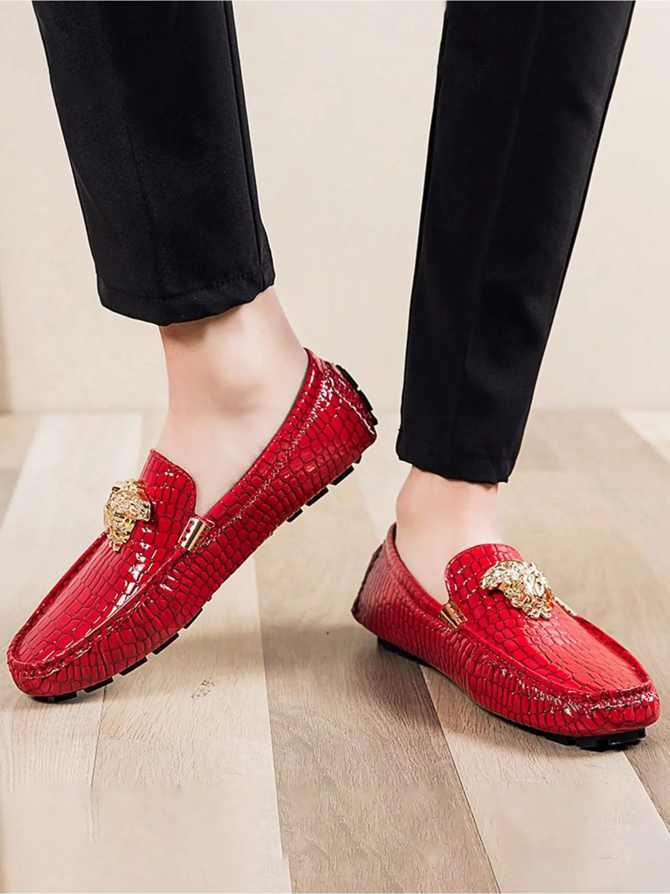 Men's Slip-on Handmade Low Top Loafers, Casual Business Casual Shoes, Flat Boat Shoes, Soft Rubber Sole, Lightweight, Suitable for Driving and Leisure, Versatile.