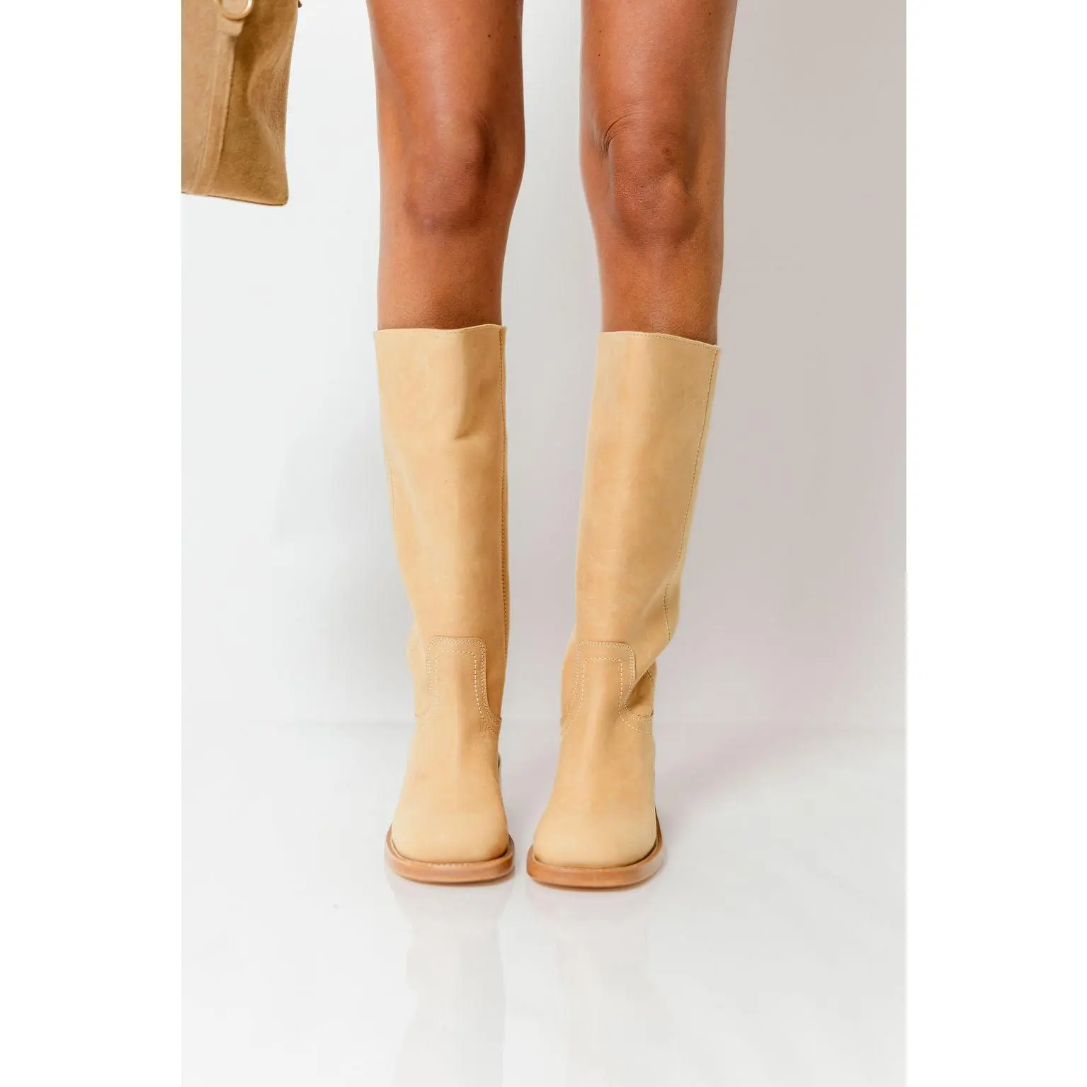 Riggs Boots in Banana Leather