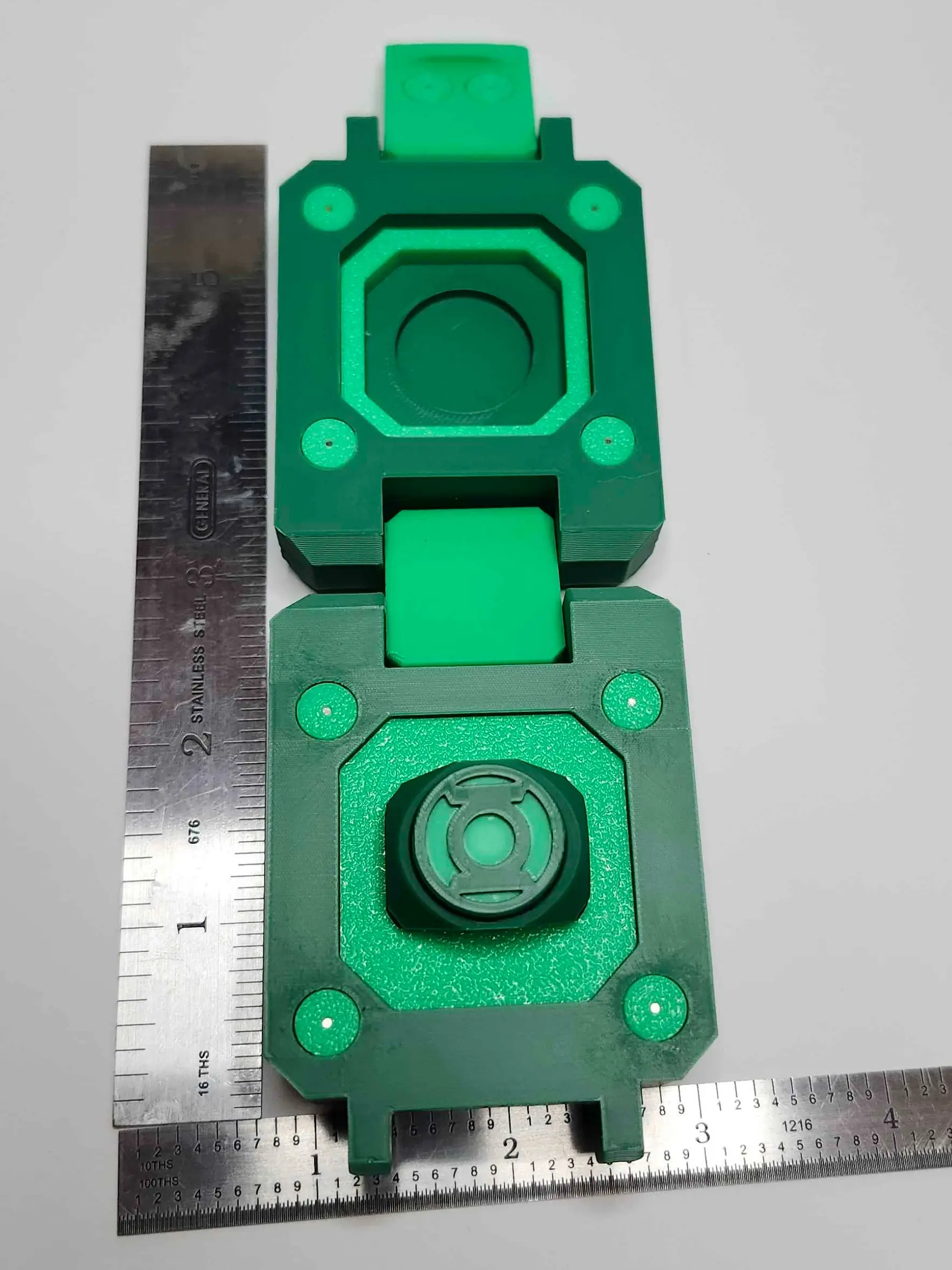 Lantern Corps Ring with Closing Box & Stand