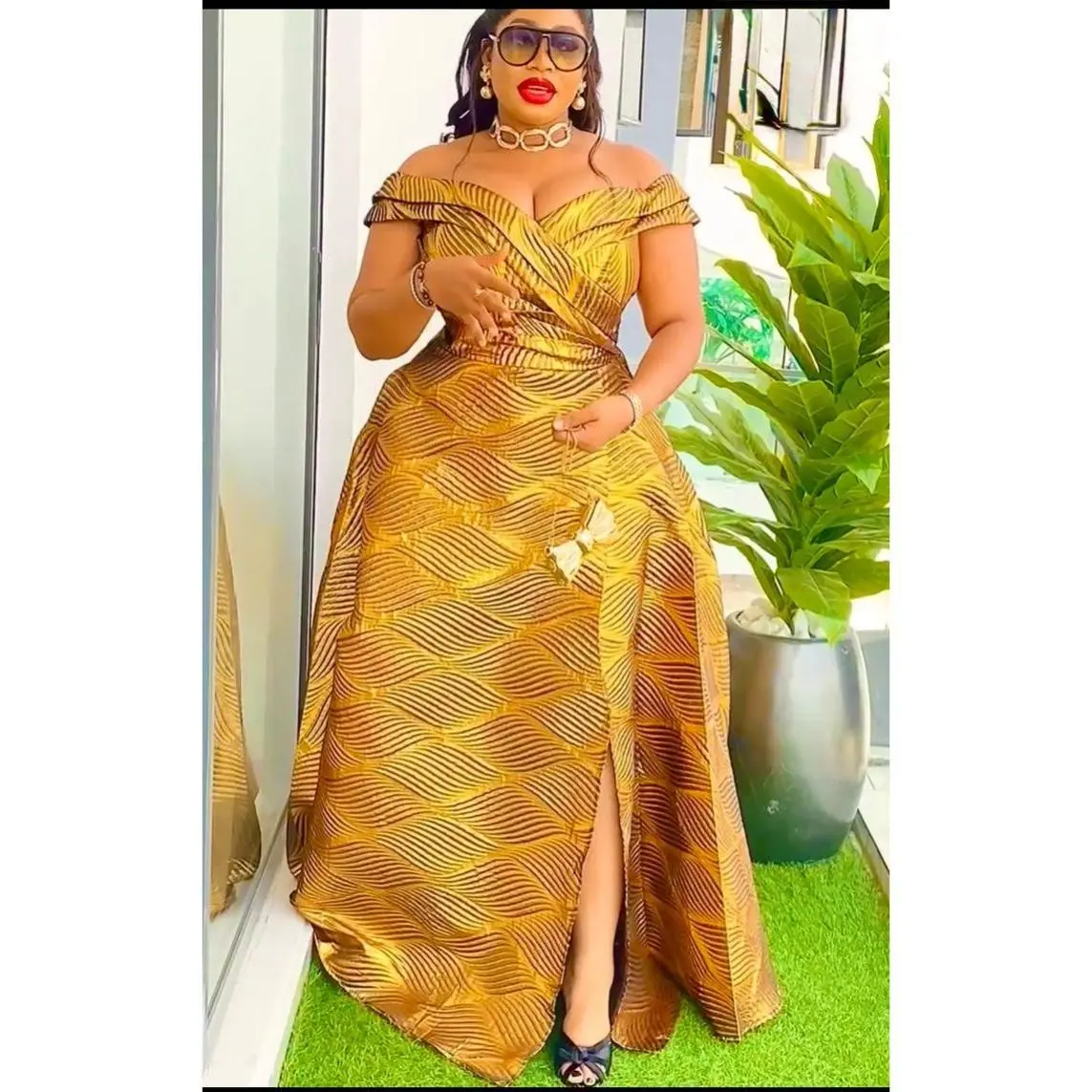 Statement Off-The-Shoulder Gold Brocade Maxi Dress with Slit & Pockets for Wedding Guest Mother of The Bride A-Line Gown Evening Wear Graduation Party Cocktail Birthday Bridal Dinner Reception Photoshoot Engagement Ceremony