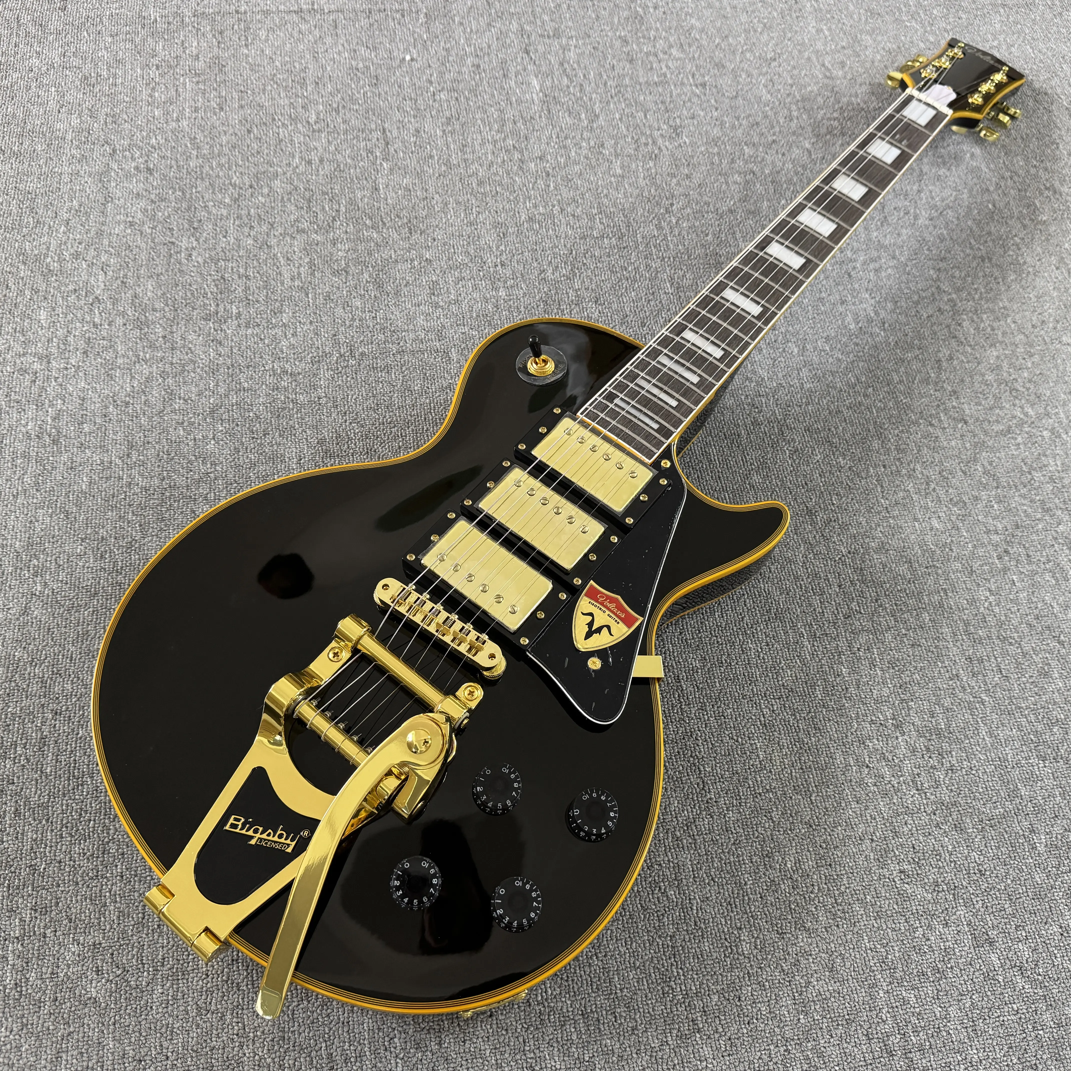 Black Gold Les Paul Electric Guitar With Bigsby Vibrato System 3 Pickups
