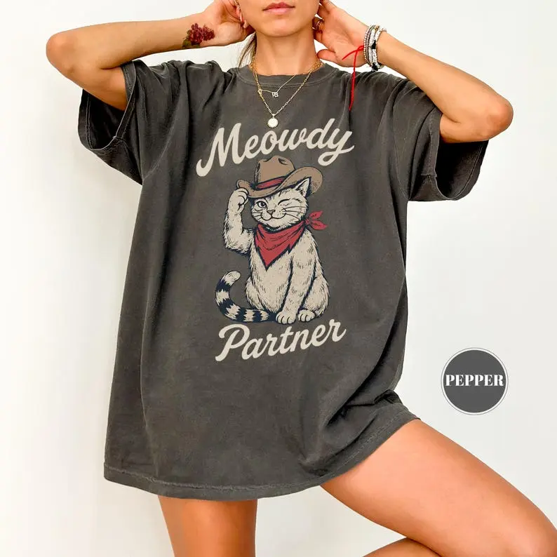 Comfort Colors Meowdy Partner Cowboy Cat T-Shirt, Funny Western Tee, Vintage Cowgirl Graphic Top, Feline Gift, Cottagecore Kitten