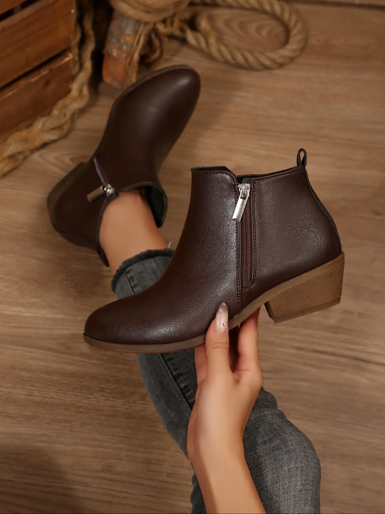 New Fashion Low Heel Women's Short Boots, Trendy Boots, Casual Outerwear with Dual Zip Design, Easy on and off Ladies' Boots, Pull On Boots