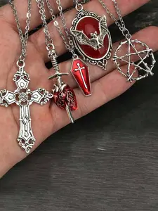 5pcs Y2K Vintage Punk Rock Style Bat, Faux, Coffin, Arrow, Red Heart, Trendy Star Gothic Cross Pendant Set, Stainless Steel Chain, Punk Style Necklace, Halloween Gift Set, Gothic Witch Jewelry