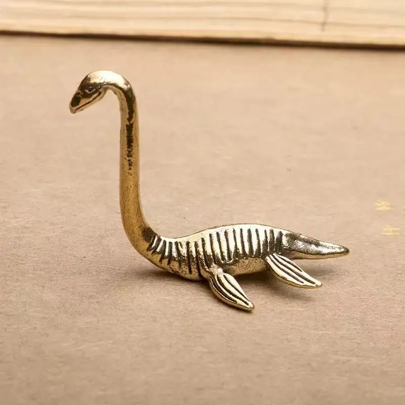 Vintage Loch Ness Monster Desktop Decoration,Antique Brass Statue, Non-Electric Mythical Creature Figurine, Home Office Gift, Decorative Piece, Decorative Ornaments, Collectible Figurines