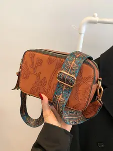 Women's Ethnic Floral Crossbody Shoulder Bag, Casual Fashion Camera Bag with Wide Strap, All-Season Small Square Handbag, Fashionable Patterned Bag, Stylish Square Bag, Crossbody Purse