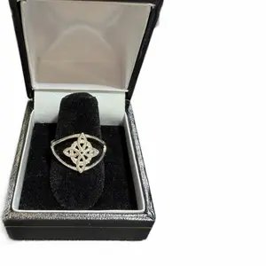 Elegant Celtic Knots .925 Silver Ring