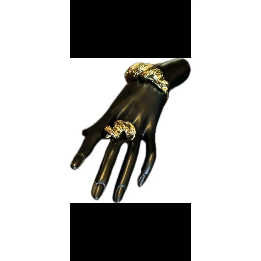 BRACELET RING