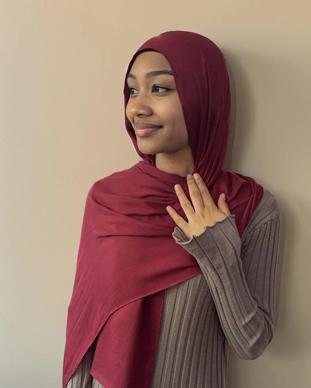 PREMIUM MODAL HIJAB - MAROON PREMIUM MODAL HIJAB - MAROON