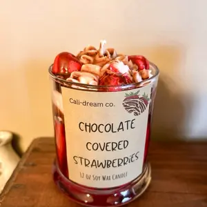 Chocolate covered strawberry whipped candle