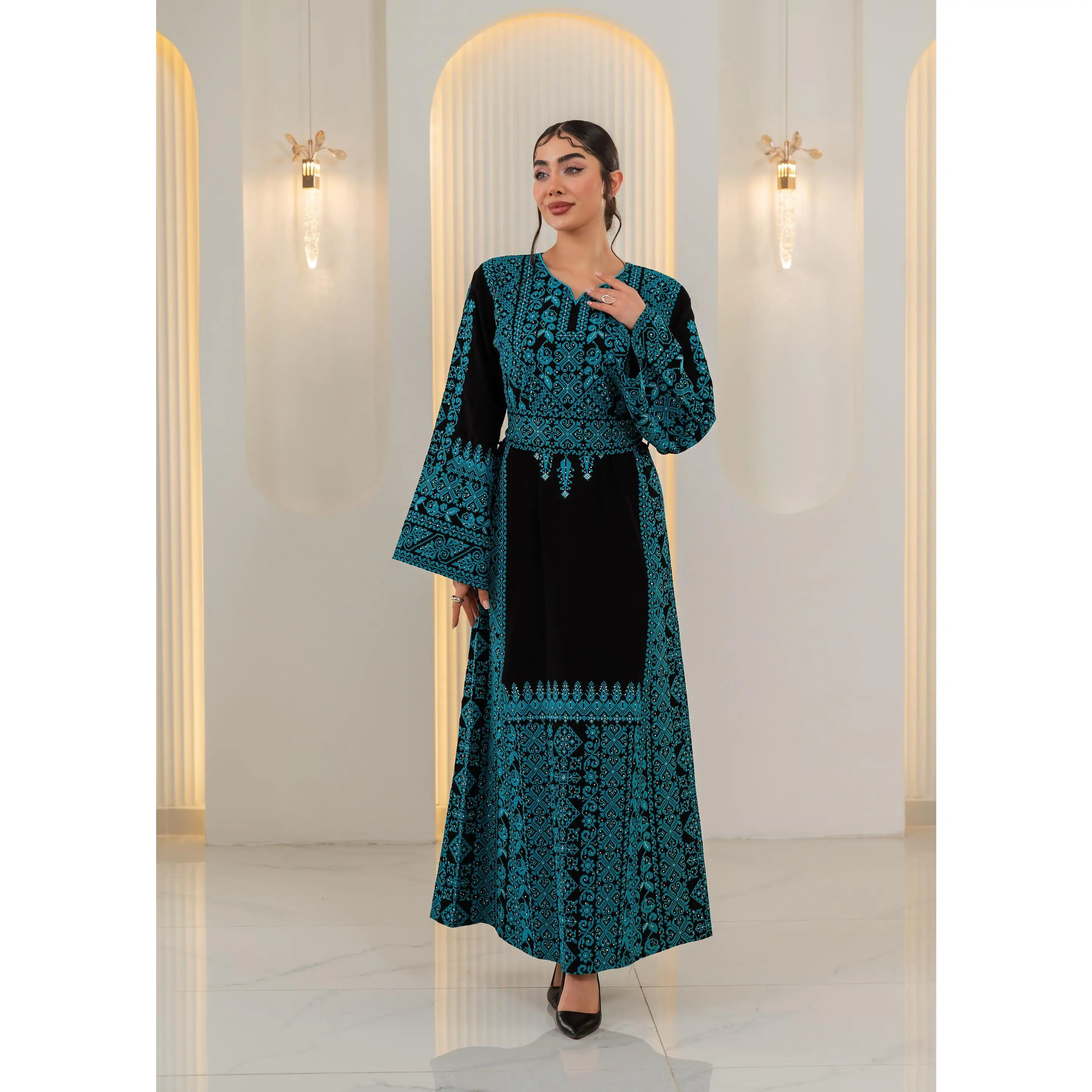 Layall Thobe - Women's Embrodiered Thobe, Arabic Ceremonial, Traditional, Dress - Perfect for Eid, Ramadan, Gifts for Her Style Soft, Fabric, Garment