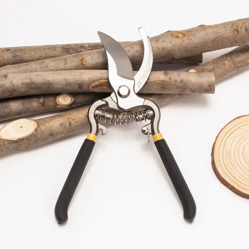 Handheld Metal Garden Pruners - Garden Cutting Tool, Tree Branch Cutter, Polished Steel Surfaces, Durable Construction, Non-Slip Handle, No Assembly Required, Floral Care, Fruit Picking, Easy Access to Hard-to-Reach Areas, Enhance Your Gardening Routine,