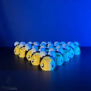 High-Quality 3D Printed Bumble Bee Figurine for Versatile Home Decor