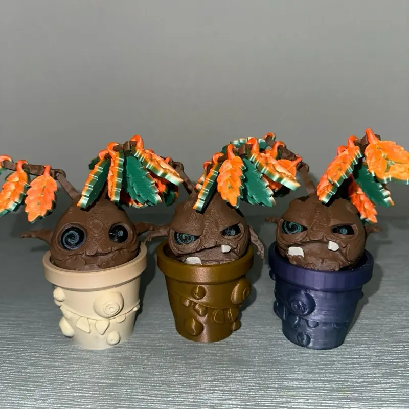 Flexi Twisty Mandrake in Pot Figurine (3d printed)