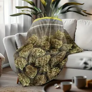 Green Leaf Theme Flannel Throw Blanket, Funny Novelty Leaf Print Soft Cozy Lightweight Plush Cover for Sofa Bed, Birthday Christmas Gift, Kids Blanket, Adult Blanket