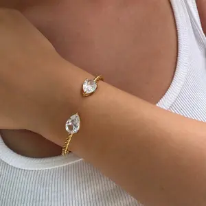 EVRY JEWELS Women's Twisted Spark Bangle Bracelet