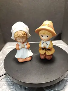 Lefton Praying Boy & Girl Pilgrim Porcelain Figurines Thanksgiving 2161#