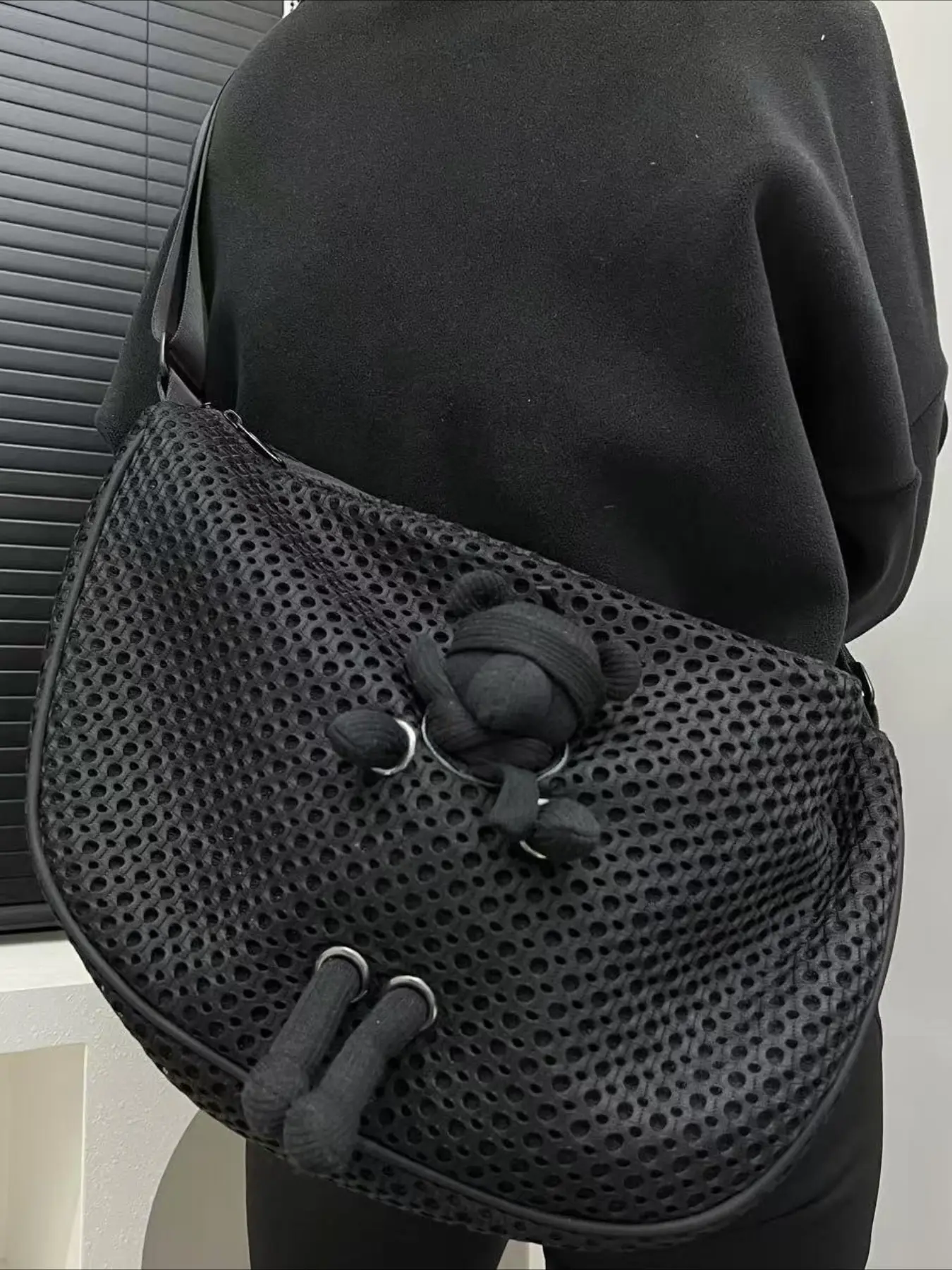 Ladies' fashionable dumpling bag, mesh chest bag, carrying doll, casual sports crossbody bag, Stylish Crossbody Bag, Cross Body Bags