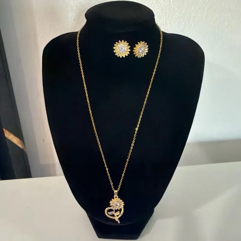 Stainless Steel Gold-Plated 2-Piece Jewelry Set, Necklace and Earrings for Daily Wear