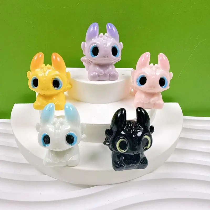Plastic Kawaii Toothless Doll Mini Pendant - Handmade DIY Collectible Figurine, Interior Ornament, Car Decor