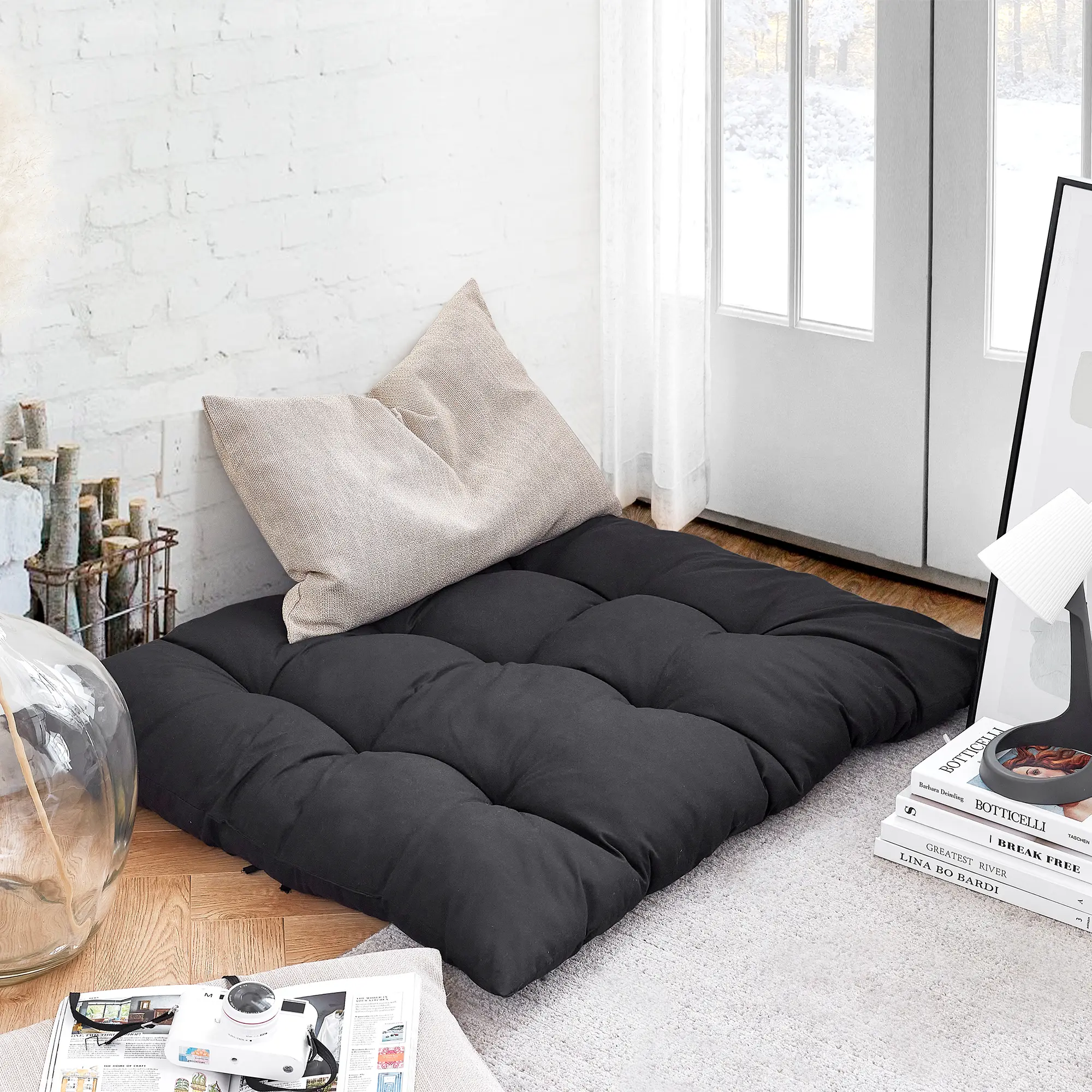 Rainha - Puffy Tufted College Floor Pillow - Black
