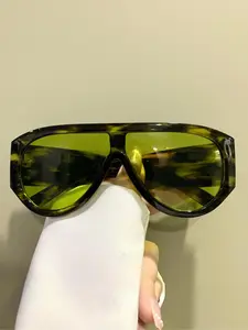 Unisex Vintage Trendy T-shaped Sunglasses, Trendy Beach Eyewear, Retro Sunglasses for Everyday Use, Fashion Modern Accessories for Outdoor Activities