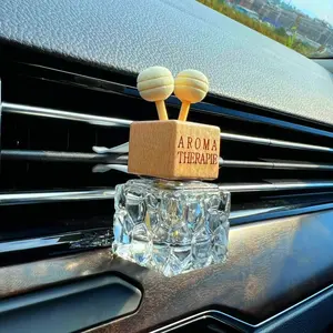 2pcs Retro Simple Car Interior Diffusers, Car Interior Accessories, Car Scent Diffuser, Glass Bottle with Vent Clip and Wood Lid, Creative Car Perfume Holder, Car Accessory, No Essential Oil Included
