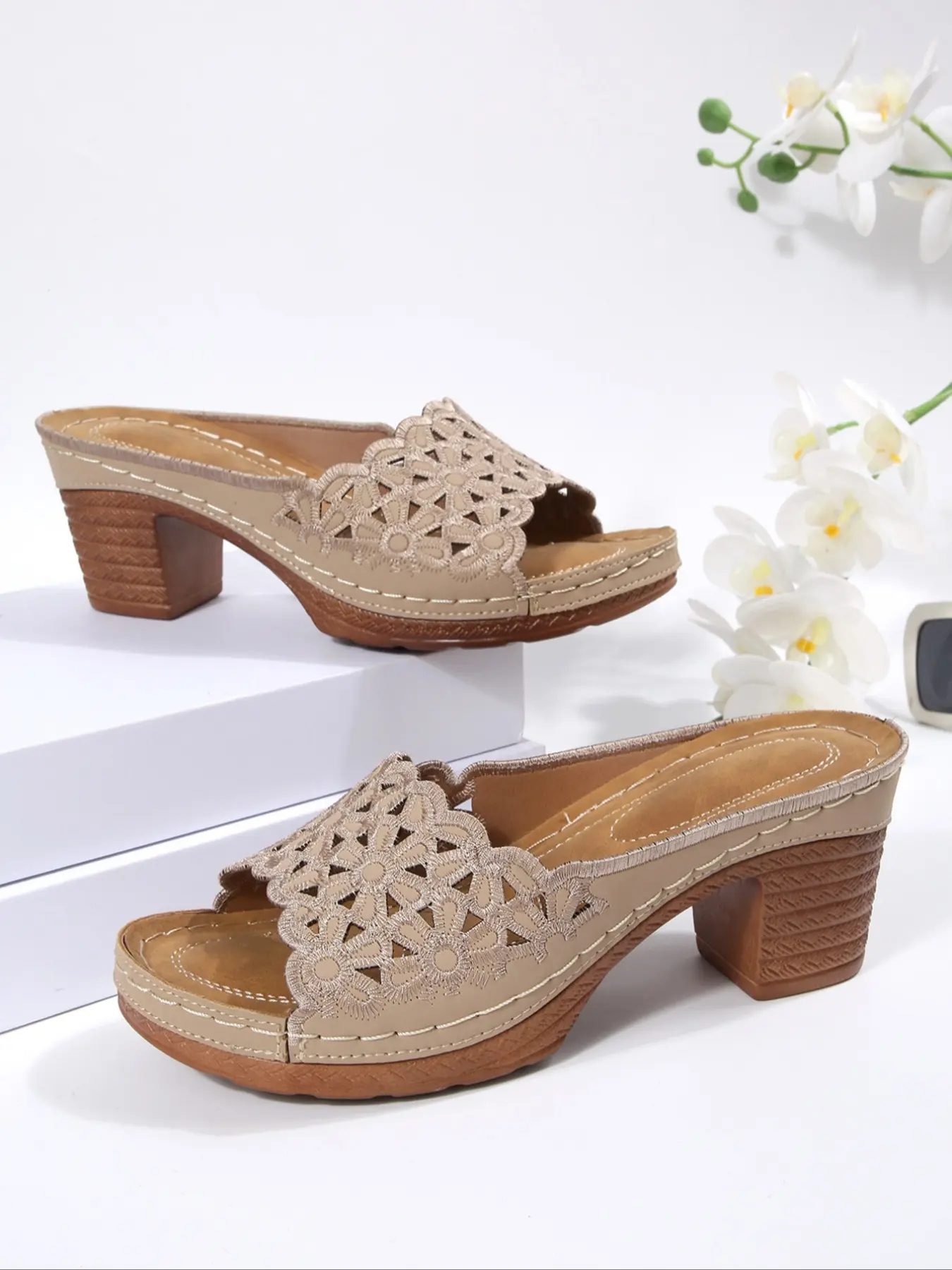 Trendy Design Hollow-Out Sandals, Casual Fashion Sandals, Fashionable Sandals, Daily Commute Chunky Block Heel Mules for Women, Stylish Comfortable Footwear, Fashionable Comfy Sandals, Perfect for Casual