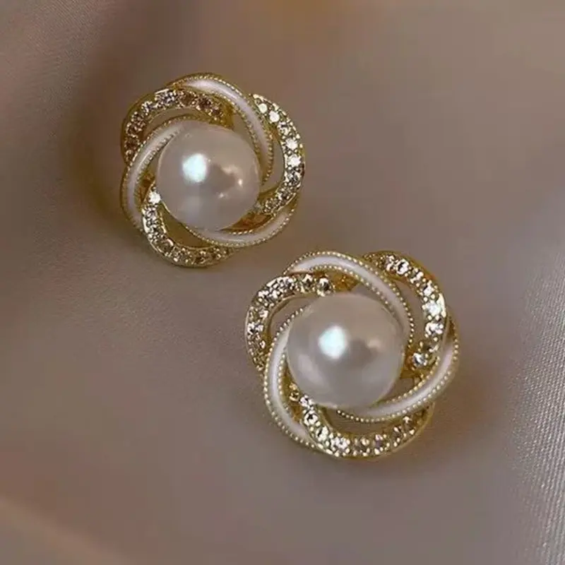 Fashionable Minimalist Pearl Stud Earrings for Women, Sweet & Elegant Crystal Embellished Earrings, Stylish Jewelry Accessory, Pearl Designs