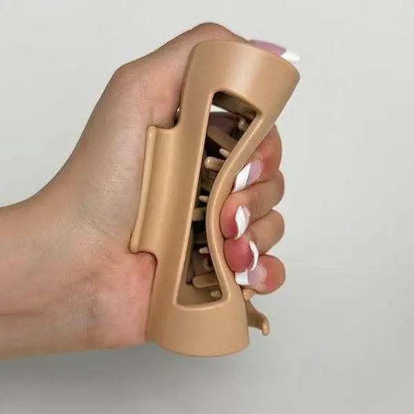 No-Pressure Cloud Clip – Lightweight Soft Hair Clip, Secure Hold, Won’t Break White Claw Clip Adjustable Clip