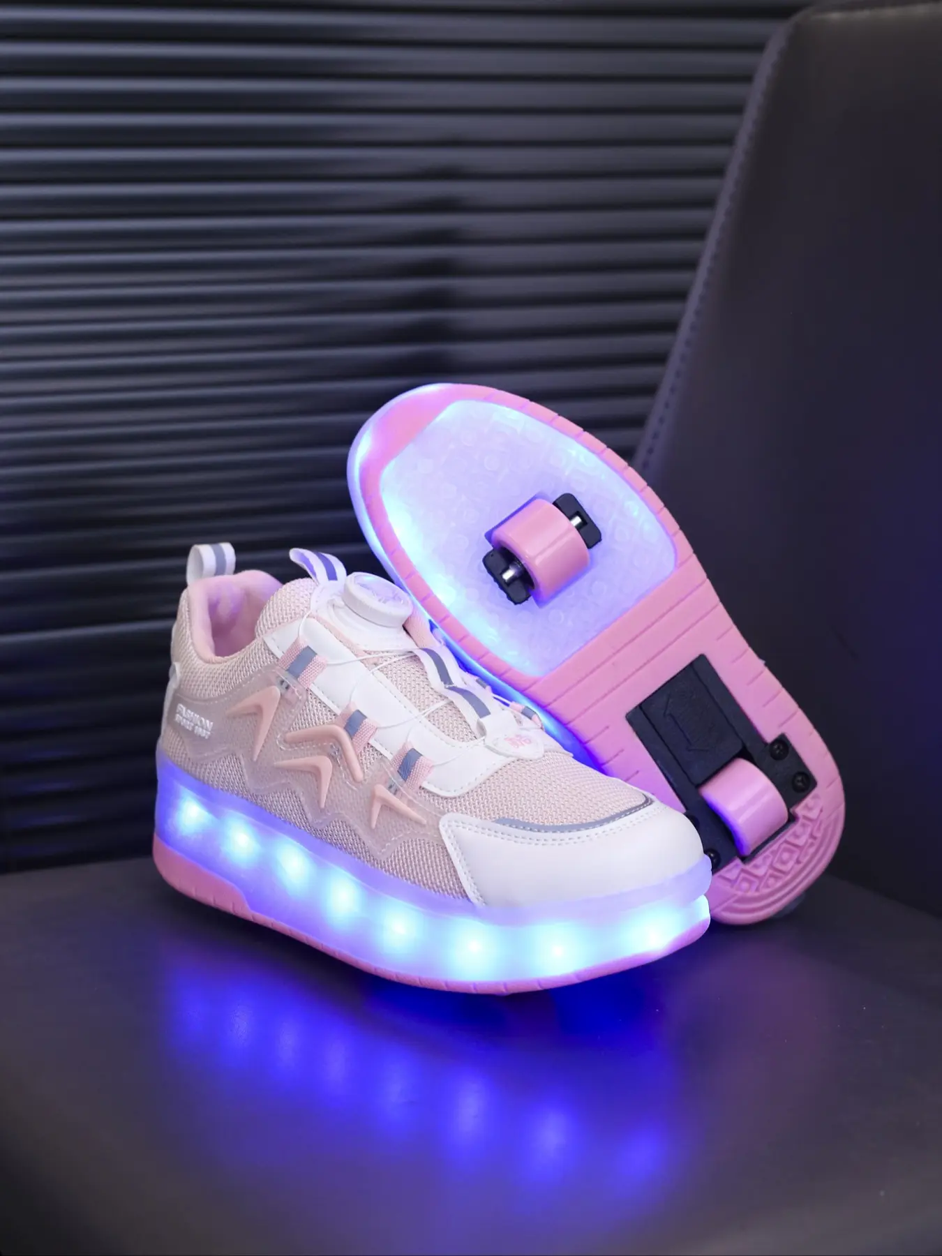 USB Charging LED Colorful Glowing Shoes, Night Light Roller Skates, Parent-Child Mesh Kids Shoes, Sports Sneakers