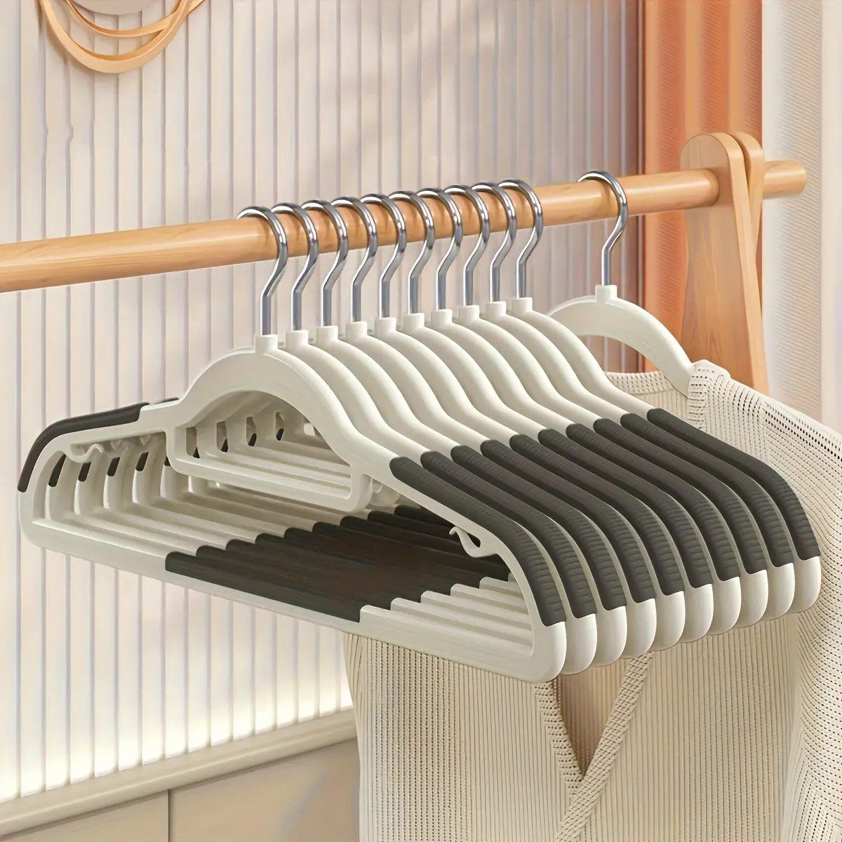 Ldq Heavy-Duty Non-Slip Clothes Hangers, Durable Abs Plastic for Hanging, Ideal for Bedroom & Bathroom, Efficient Storage Solution