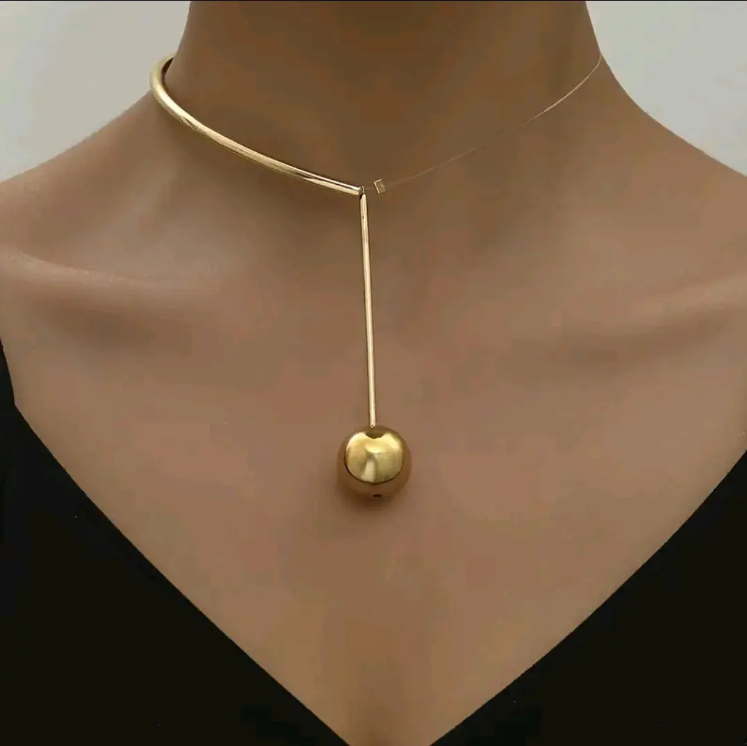Fashion Metal Style Ball Pendant Half Collar Asymmetrical Necklace - Eye-Catching Ball Pendant & Versatile Half Collar Design