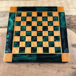 Emerald Black Onyx Cherry Chess Board (INCLUDES PIECES)
