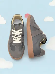 2026 New Retro German Army Training Sneakers Unisex Mens Womens Comfortable Lightweight Soft Sole Casual Shoes Classic Street Fashion Leisure Footwear for Men and Women Army Lace Shoes