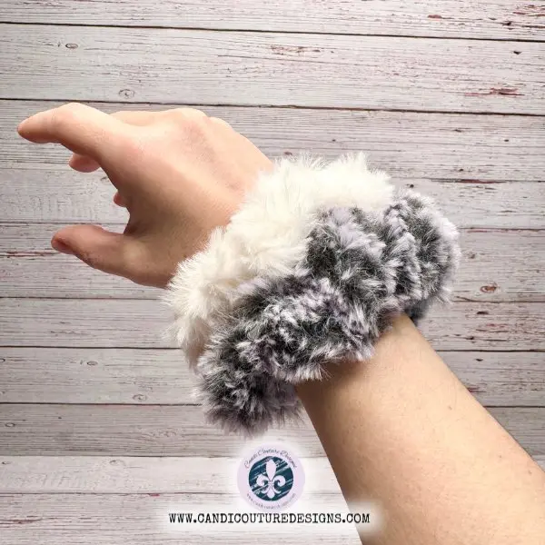 Faux Fur Fuzzy Scrunchies - Plush Soft Hair Ties, Fluffy Retro Hair Accessories