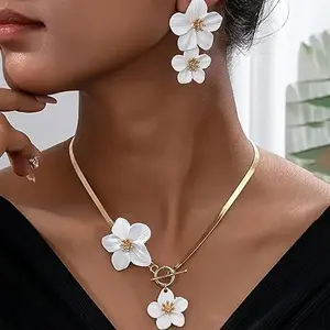 Veliora Gift B Gold Flower  Necklace Set Floral Statement  for Women Flower Wedding Jewelry Sets for Brides Wedding Guest Dresses for Women Retro Round Earrings