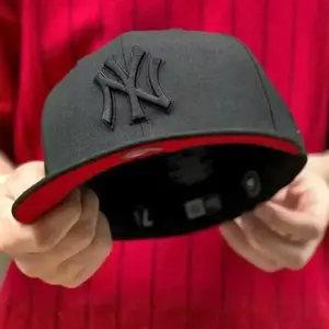 Trendy New Era 9FIFTY New York Yankees pink MLB Cap | Adjustable Classic Baseball Hat. 2026