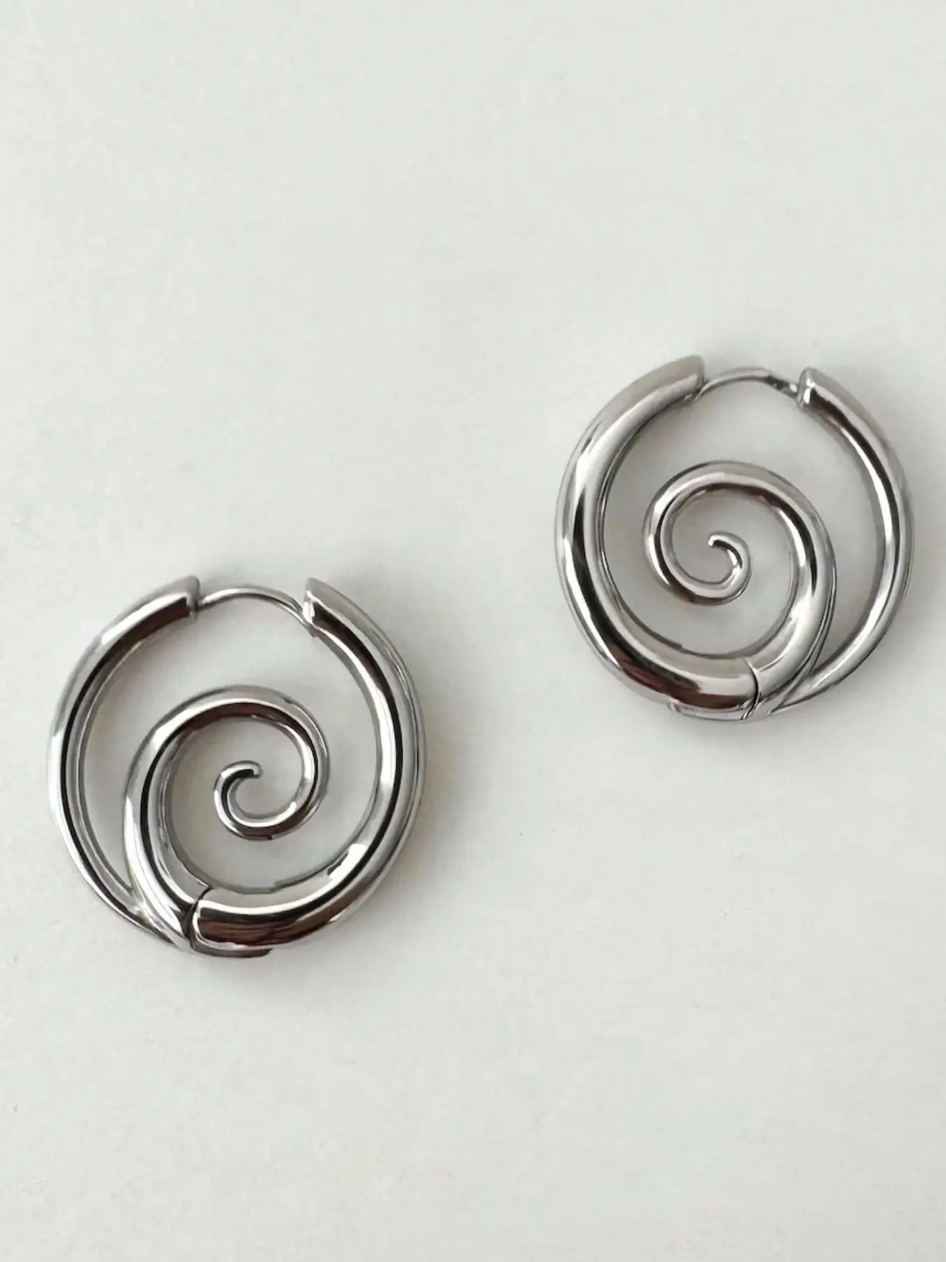 Vintage Geometric Spiral Circle-Shaped Earrings, Women's Simple Design Daily Commute and Party Jewelry, Smooth Metal Earrings for All Occasions, Trendy Jewelry