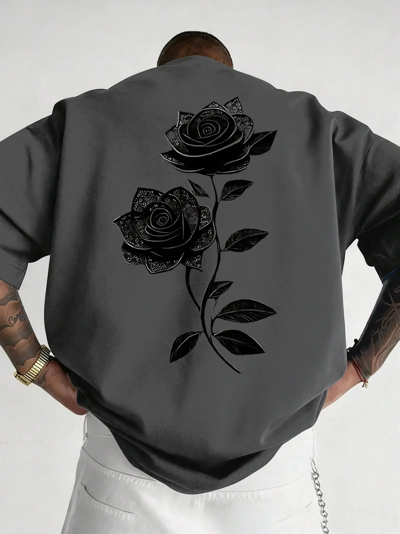 Men's Dark Gray Black Floral Rose Print T-Shirt, Casual Fashion Crew Neck Short Sleeve Top, Daily Streetwear Summer Outfit