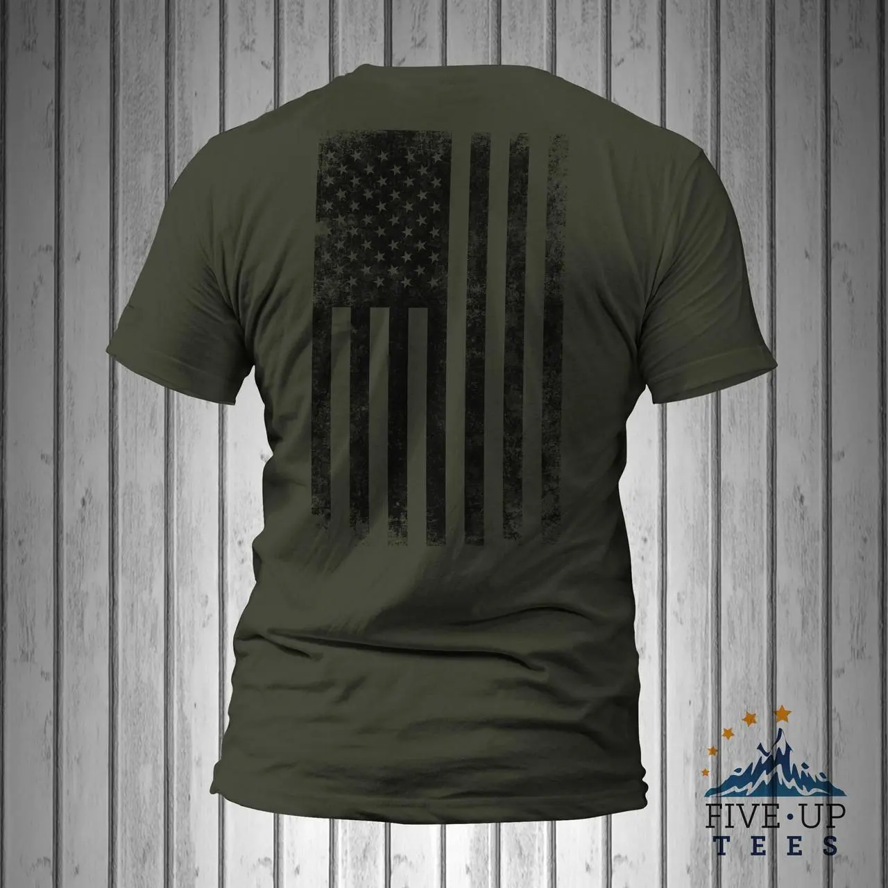 United States of America Distressed Black Vertical USA Flag T-Shirt Casual Crewneck