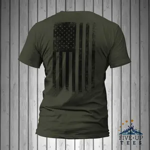 United States of America Distressed Black Vertical USA Flag T-Shirt Casual Crewneck