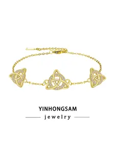Witches Knot Bracelet for Women, 18k Gold Plated Triquetra Wicca Magick Bracelet, Good Luck Irish Gifts Celtic Jewelry for Women Wife Mom Her, Fashion Wrist Jewelry