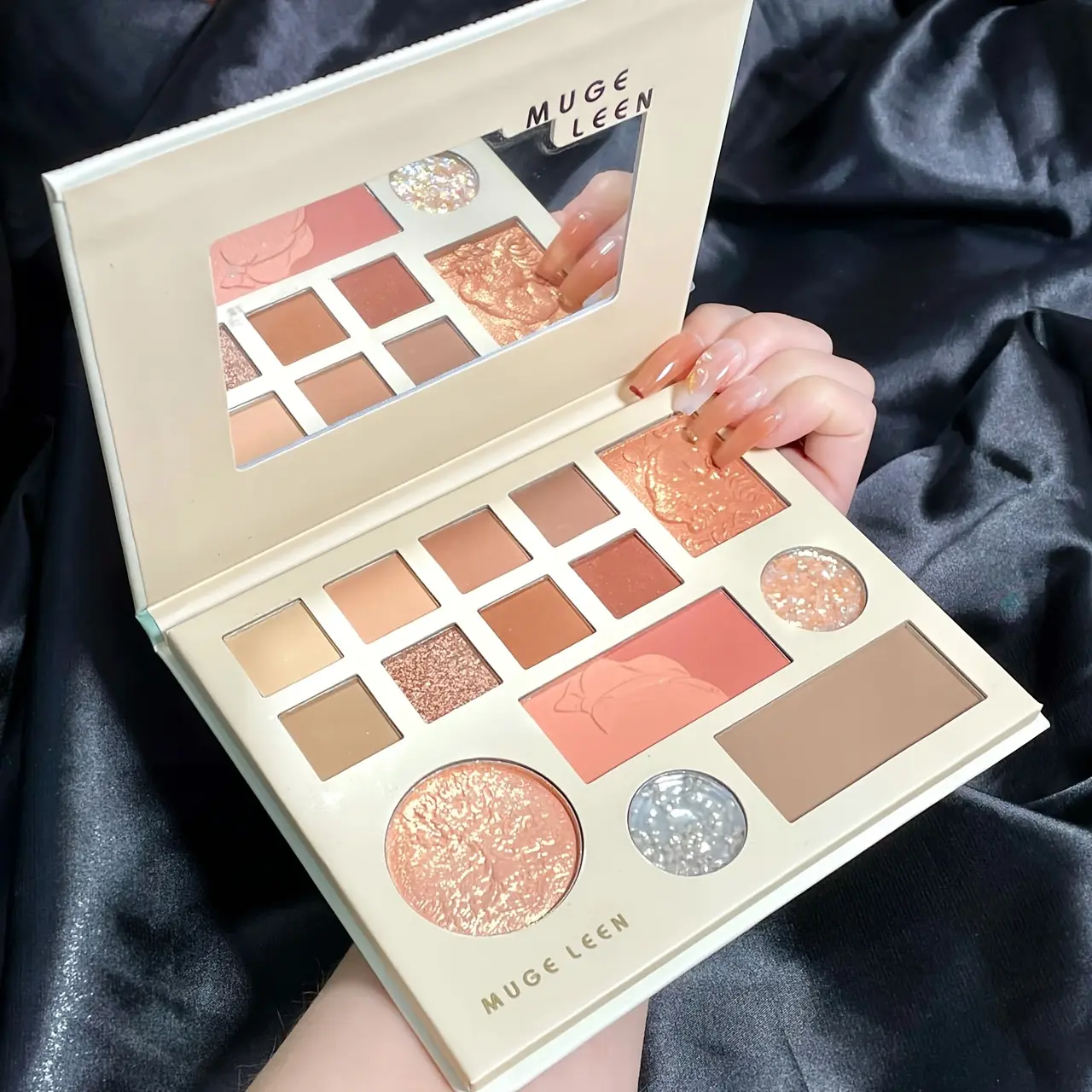 HERORANGE Year of The Tiger 3D Carved 8-in-1 Cosmetic Palette - Long-Lasting, Waterproof, Pigmented Beauty Product with Mirror, Matte, Shimmer, Blush, Highlighter, Gluten Free, Flawless Look, Ideal Collectible Gift