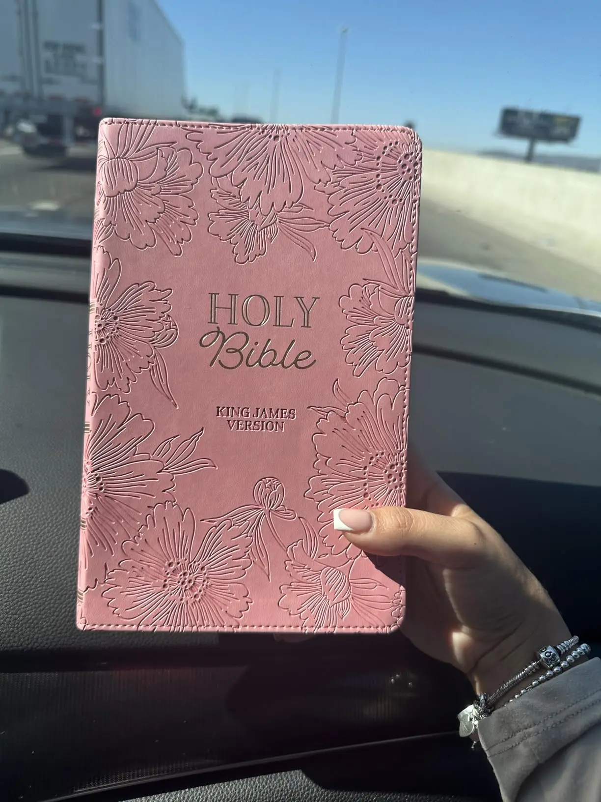 Holy Bible KJV King James Version, Blossom Pink Floral Design, Lightweight Flexible Imitation Leather Cover, Gift Edition for Reading