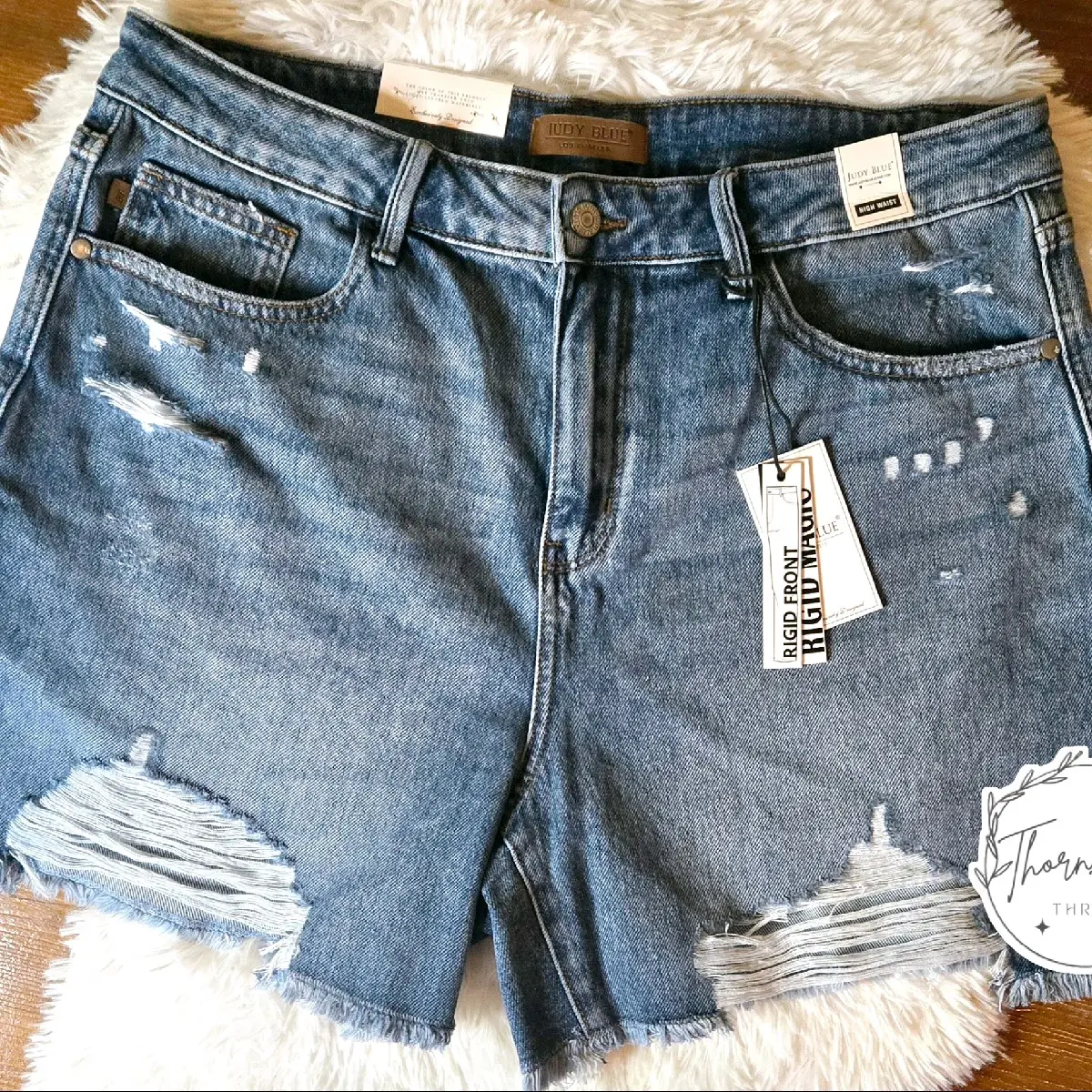 rigid magic Judy Blue shorts rigid magic Judy Blue shorts