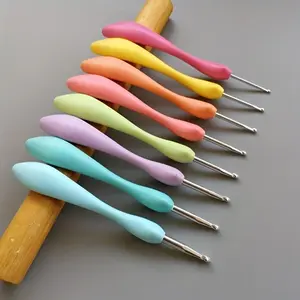 8pcs Vibrant Crochet Kit - Comfortable Anti-Arthritis Hooks & Complete Starter Set for Beginners - Premium Hand-Woven Tools with Ergonomic Soft Grip