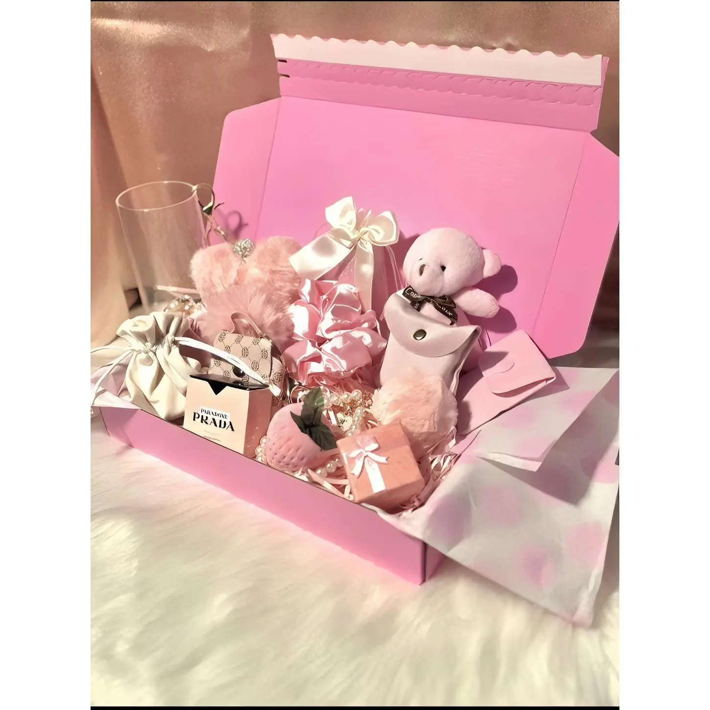 Beautiful Pink Sapphire Jewelry Gift Box (Promotional)